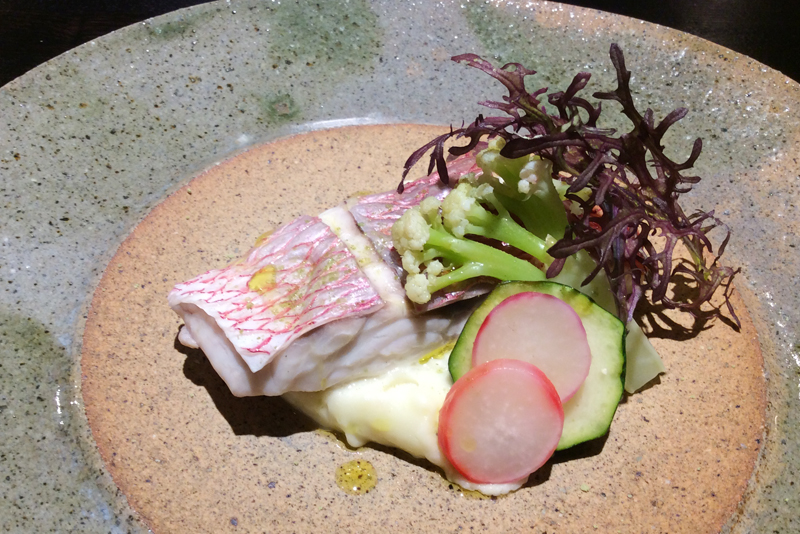 鮮魚と旬野菜の月桃蒸し｜岸本洋子さんのハーブのあるくらし
