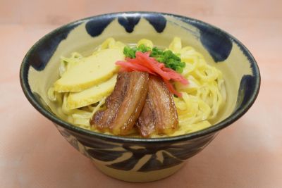 沖縄そば｜豚骨とかつおのスープが格別｜沖縄のごちそうレシピ