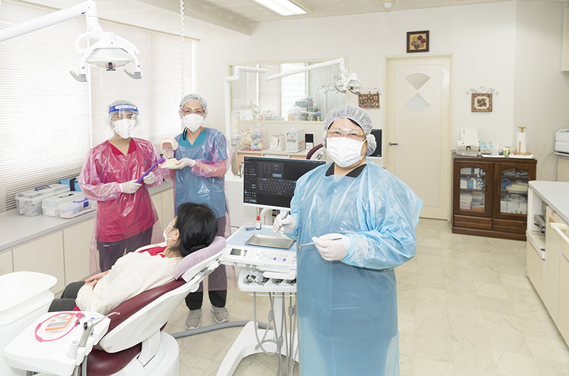 （一社）沖縄県歯科医師会会長 米須歯科医院院長の米須敦子さん｜歯の健康守り 人生を豊かに