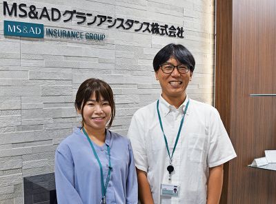 ［企業紹介］車のトラブル　電話で対応｜MS＆ADグランアシスタンス株式会社 人事総務部　沖縄分室長の岸浩路さん　主任の宮城華瑠乃さん｜沖縄の魅力